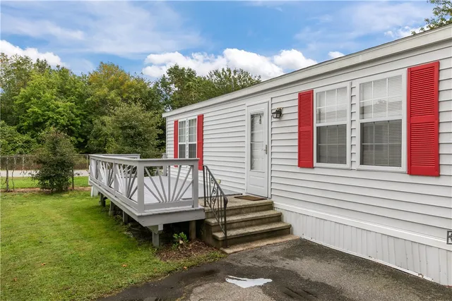 $79,900 | 841 Forest Park, Middletown, RI 02842