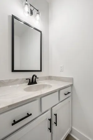 $284,900 | 41 High Street West, Unit D8, Clarksville, TN 37040