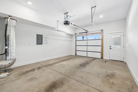 $284,900 | 41 High Street West, Unit D8, Clarksville, TN 37040