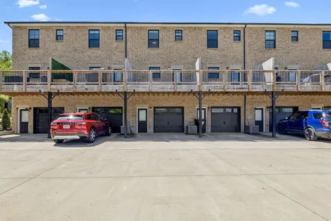 $284,900 | 41 High Street West, Unit D8, Clarksville, TN 37040