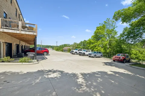 $284,900 | 41 High Street West, Unit D8, Clarksville, TN 37040