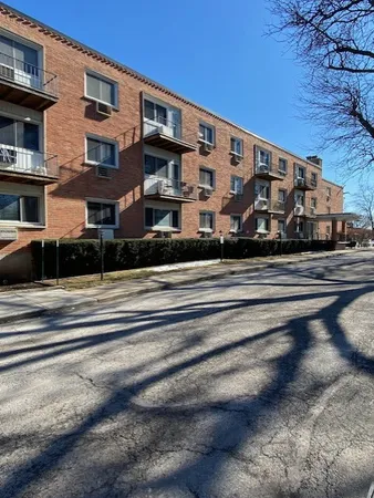 $1,600 | 8541 Lotus Avenue, Unit 711, Skokie, IL 60077