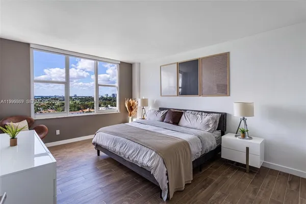 $4,200 | 5600 Collins Avenue, Unit 10G, Miami Beach, FL 33140