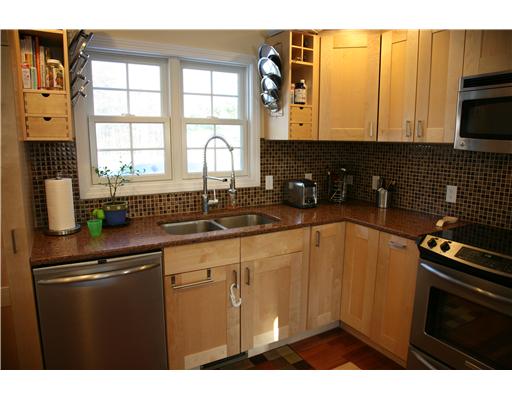 176 Angell Road Lincoln, RI 02865 - Photo 3 of 12 Kitchen.