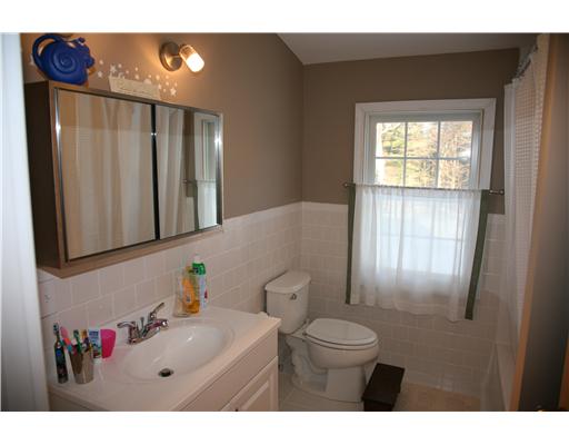 176 Angell Road Lincoln, RI 02865 - Photo 9 of 12 Bathroom.