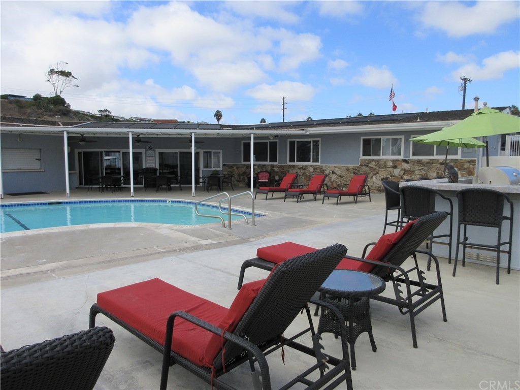 105 Sandy Drive San Clemente, CA 92672 - Photo 12 of 17 Lounge area at the clubhouse