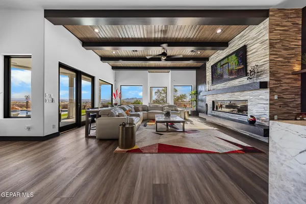 $2,500,000 | 8176 Constitution Road, Las Cruces, NM 88007