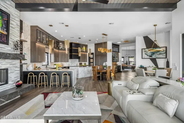 $2,500,000 | 8176 Constitution Road, Las Cruces, NM 88007