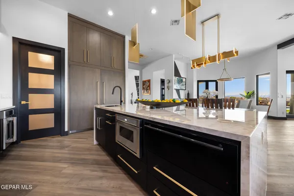 $2,500,000 | 8176 Constitution Road, Las Cruces, NM 88007