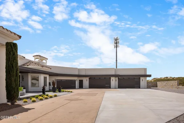 $2,500,000 | 8176 Constitution Road, Las Cruces, NM 88007