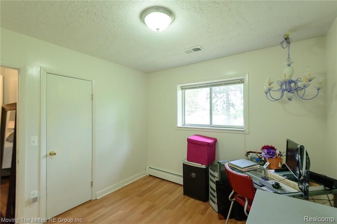 47970 Hull Road Belleville, MI 48111 - Photo 26 of 37 mtm_47970_hull-15.jpg