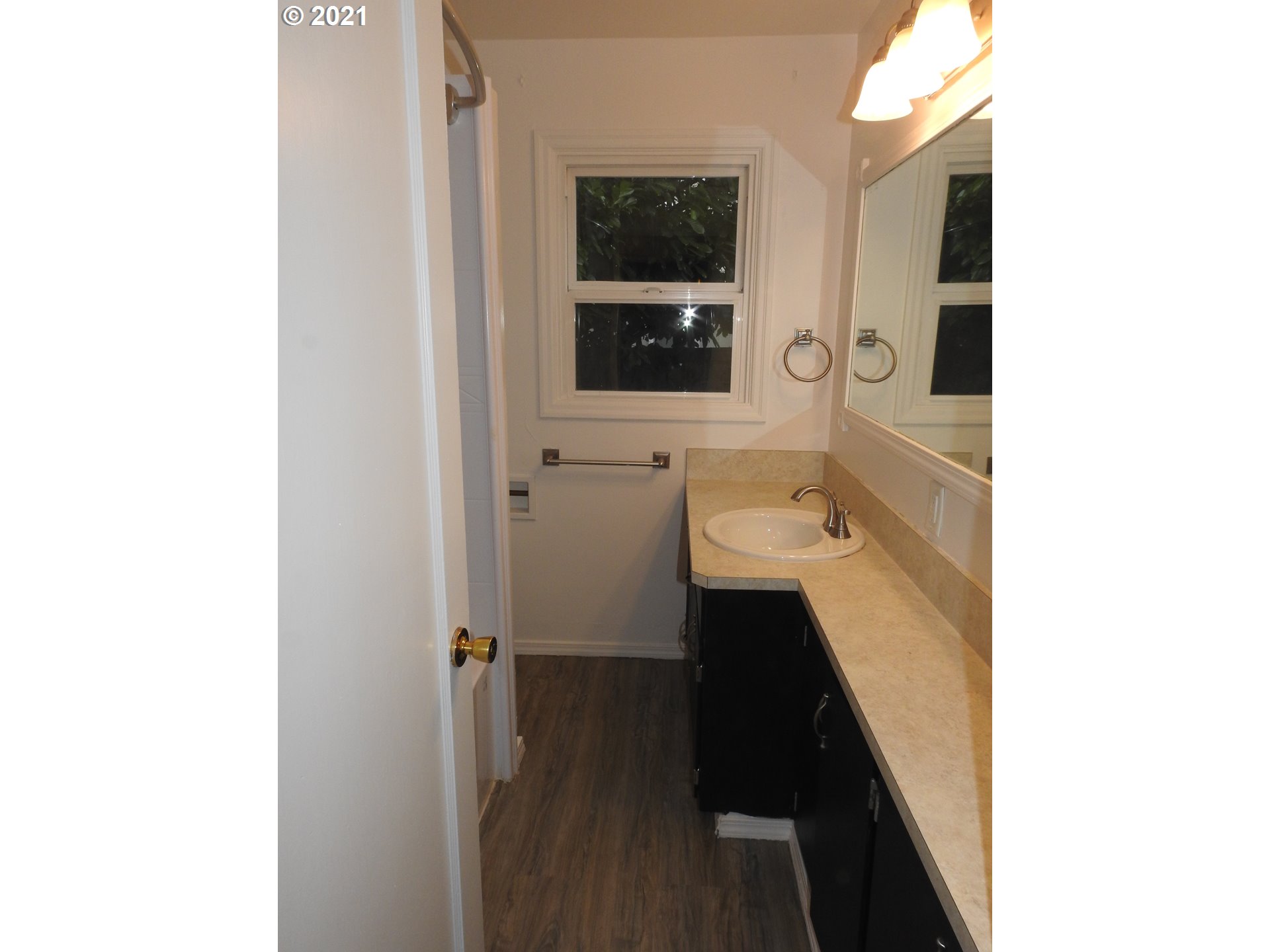 620 Louis Street Eugene, OR 97402 - Photo 14 of 26 Gallery Image 14