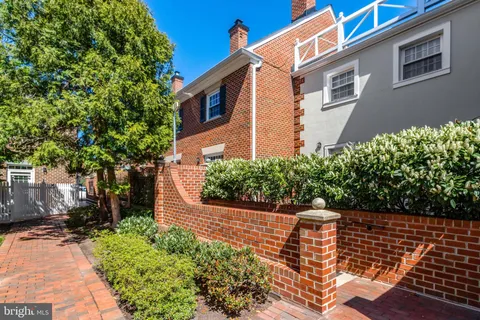 $870,000 | 402 2nd Street, Alexandria, VA 22314