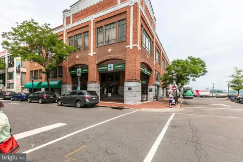 $870,000 | 402 2nd Street, Alexandria, VA 22314