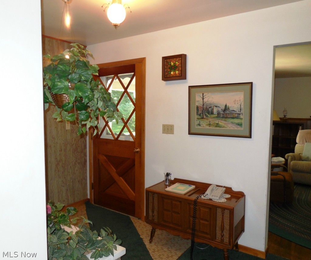 9634 Wolfe Road Windham, OH 44288 - Photo 2 of 24 Gallery Image 2