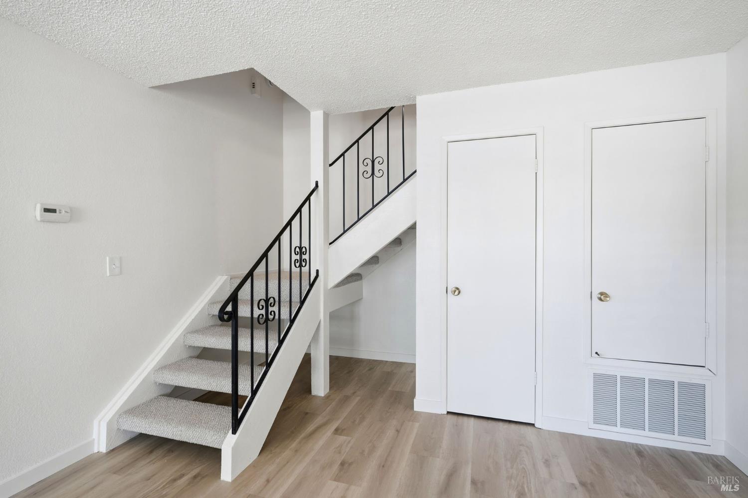 46 Wharf Circle San Rafael, CA 94903 - Photo 5 of 20