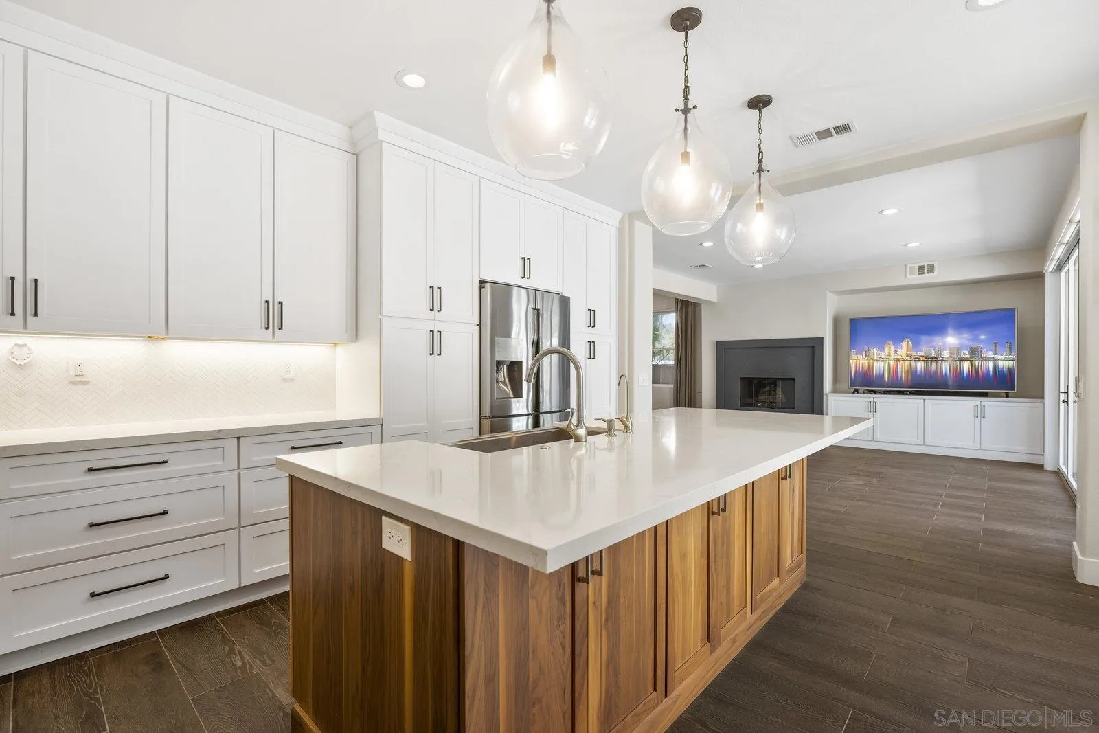 7352 Via Cresta Road San Diego, CA 92129 - Photo 15 of 36