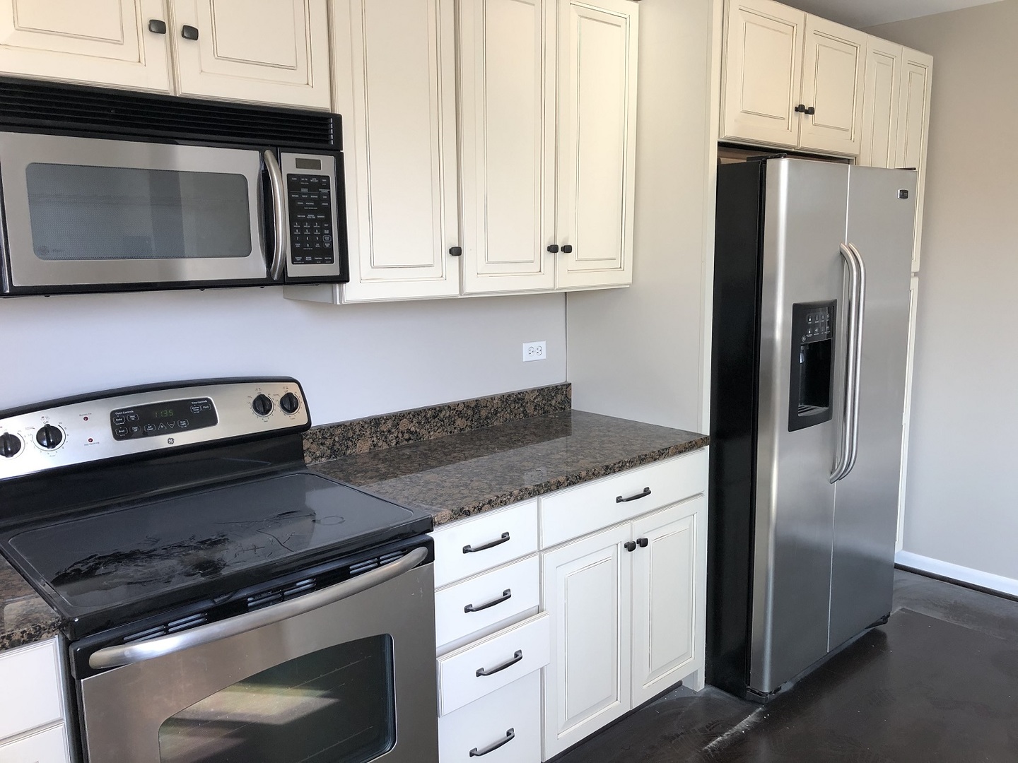 627 Ridge Road, Unit 402 Wilmette, IL 60091 - Photo 5 of 17