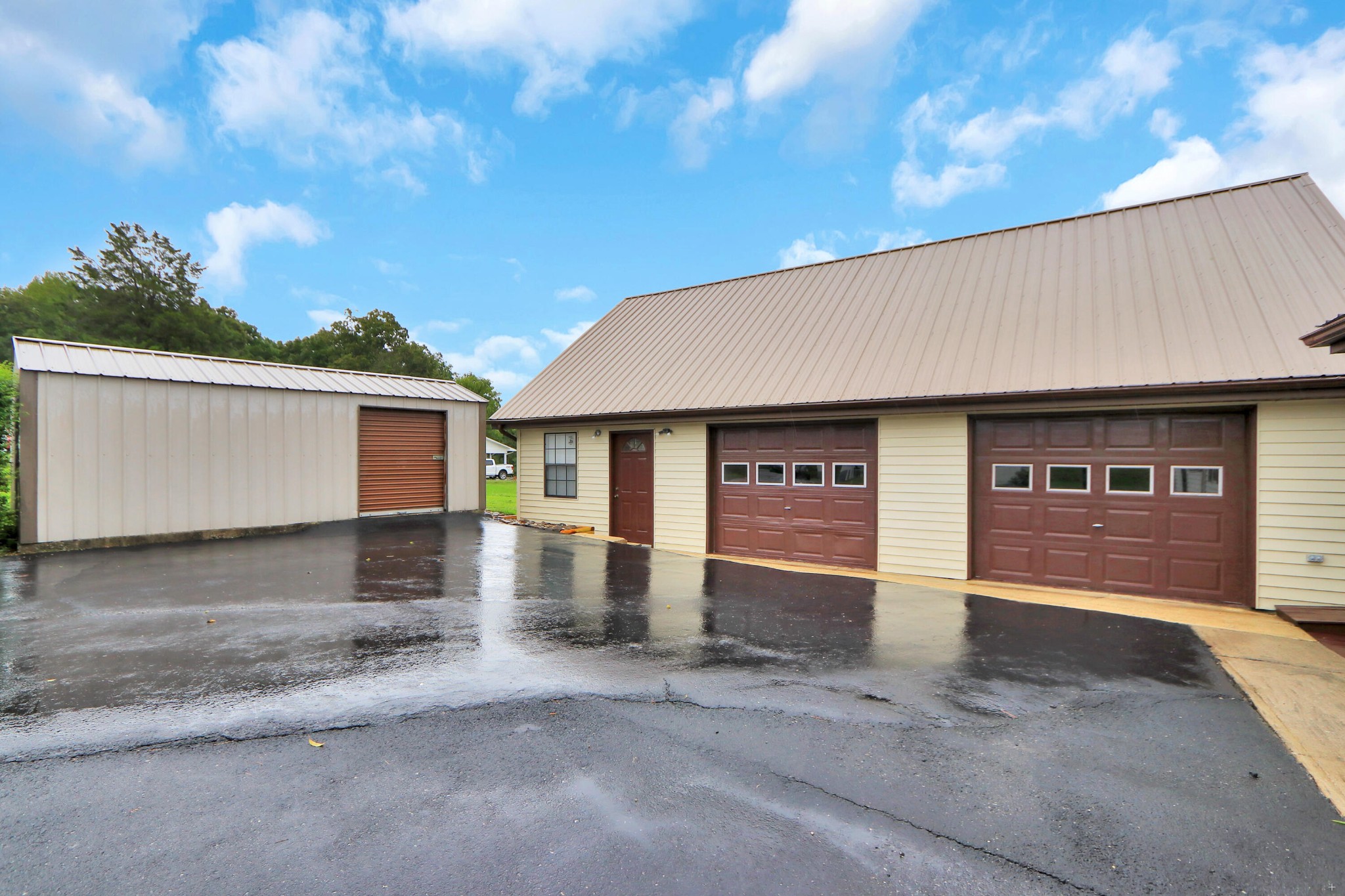 212 Buffalo Road Oneida, TN 37841 - Photo 3 of 27 Gallery Image 3