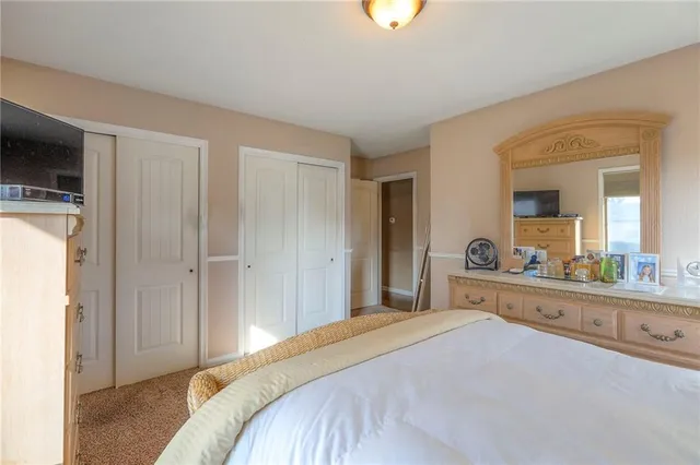 $309,900 | 305 Southwest Marion Lane, Lee's Summit, MO 64081