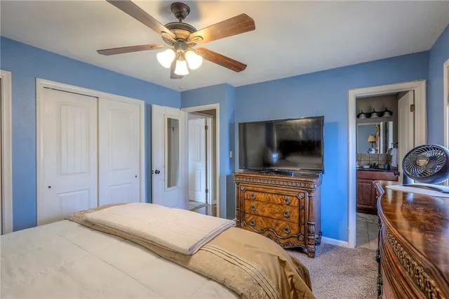 $309,900 | 305 Southwest Marion Lane, Lee's Summit, MO 64081