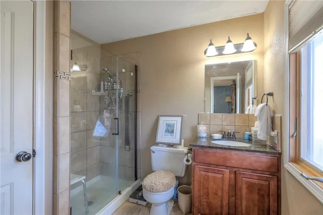 $309,900 | 305 Southwest Marion Lane, Lee's Summit, MO 64081