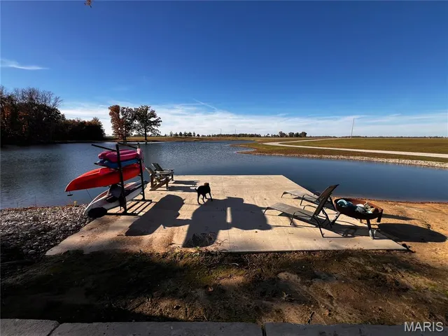 $625,000 | 2076 Wisher Road, Patoka, IL 62875