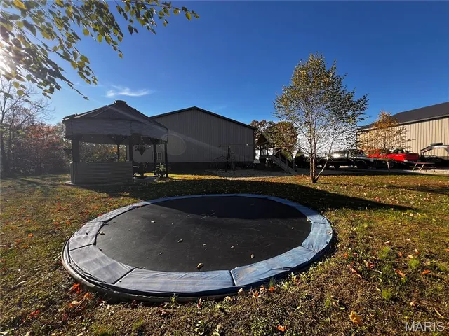 $625,000 | 2076 Wisher Road, Patoka, IL 62875