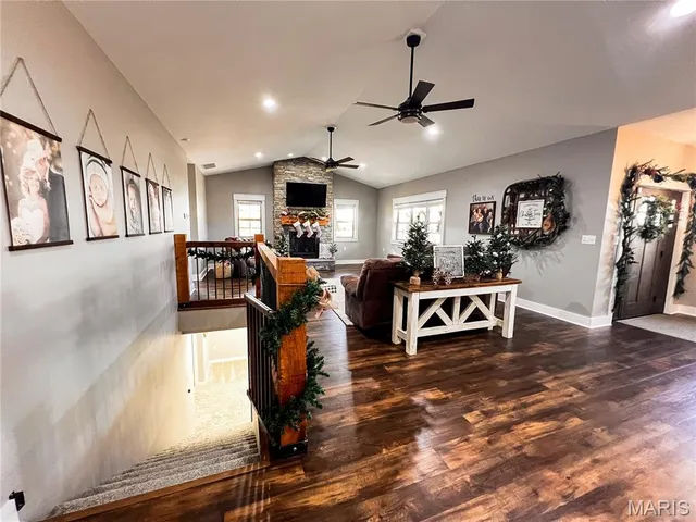 $625,000 | 2076 Wisher Road, Patoka, IL 62875