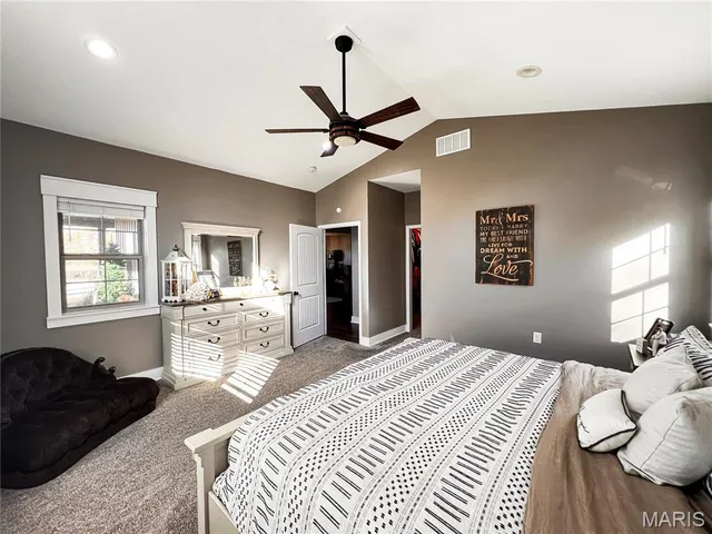 $625,000 | 2076 Wisher Road, Patoka, IL 62875