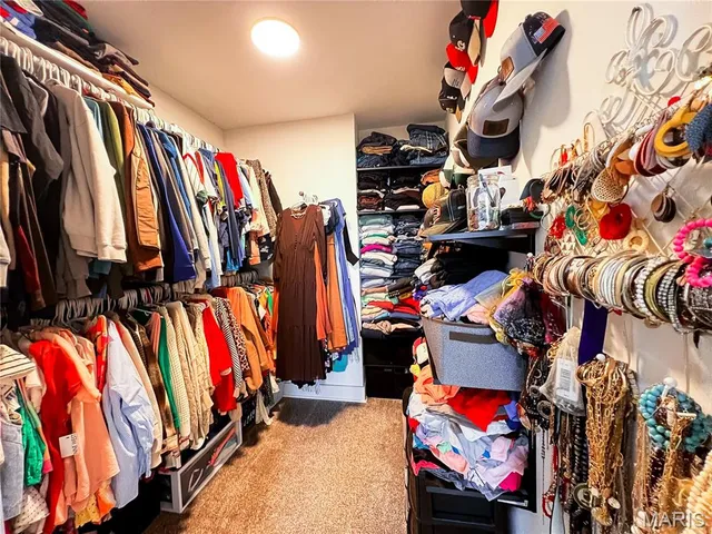 $625,000 | 2076 Wisher Road, Patoka, IL 62875