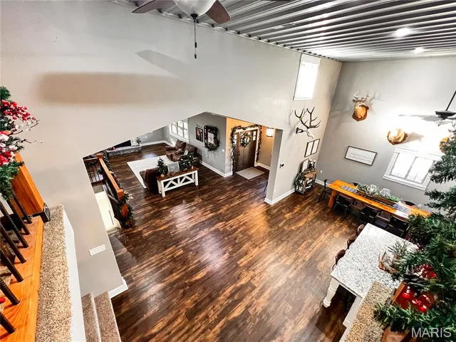 $625,000 | 2076 Wisher Road, Patoka, IL 62875