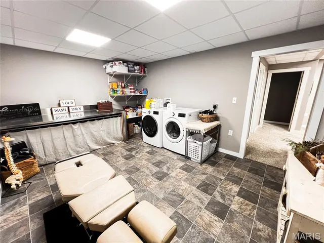 $625,000 | 2076 Wisher Road, Patoka, IL 62875