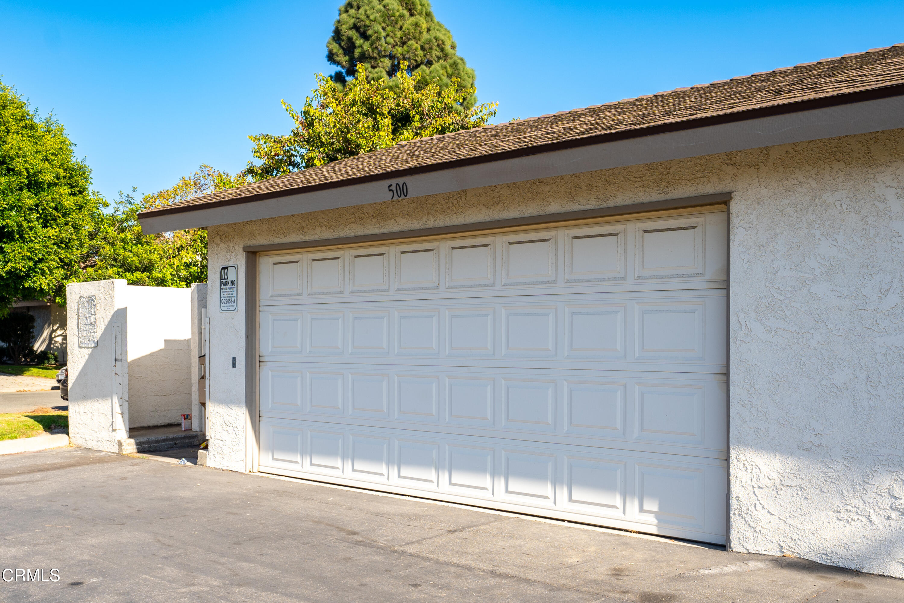500 Holly Avenue Oxnard, CA 93036 - Photo 29 of 33 a backyard of a house