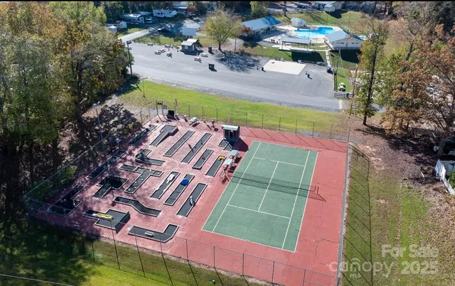 a view of a tennis court