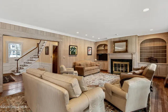 $7,500,000 | 660 North Broadway, Saratoga Springs, NY 12866