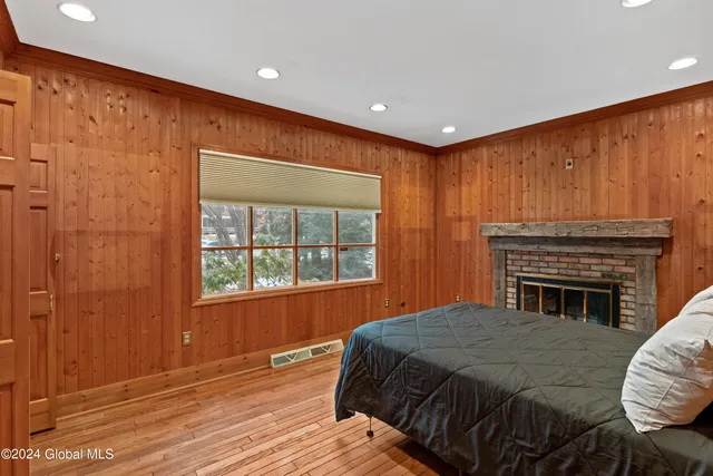 $7,500,000 | 660 North Broadway, Saratoga Springs, NY 12866