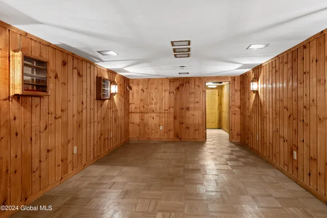 $7,500,000 | 660 North Broadway, Saratoga Springs, NY 12866