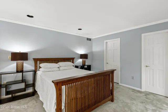 $7,500,000 | 660 North Broadway, Saratoga Springs, NY 12866