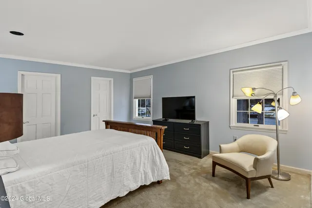 $7,500,000 | 660 North Broadway, Saratoga Springs, NY 12866