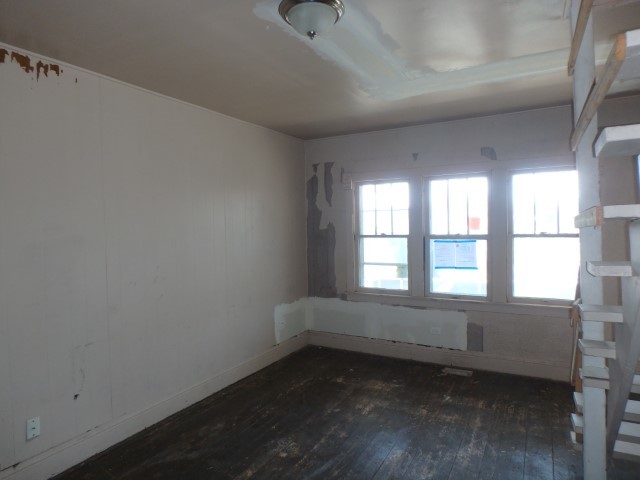 228 155th Street Calumet City, IL 60409 - Photo 3 of 20