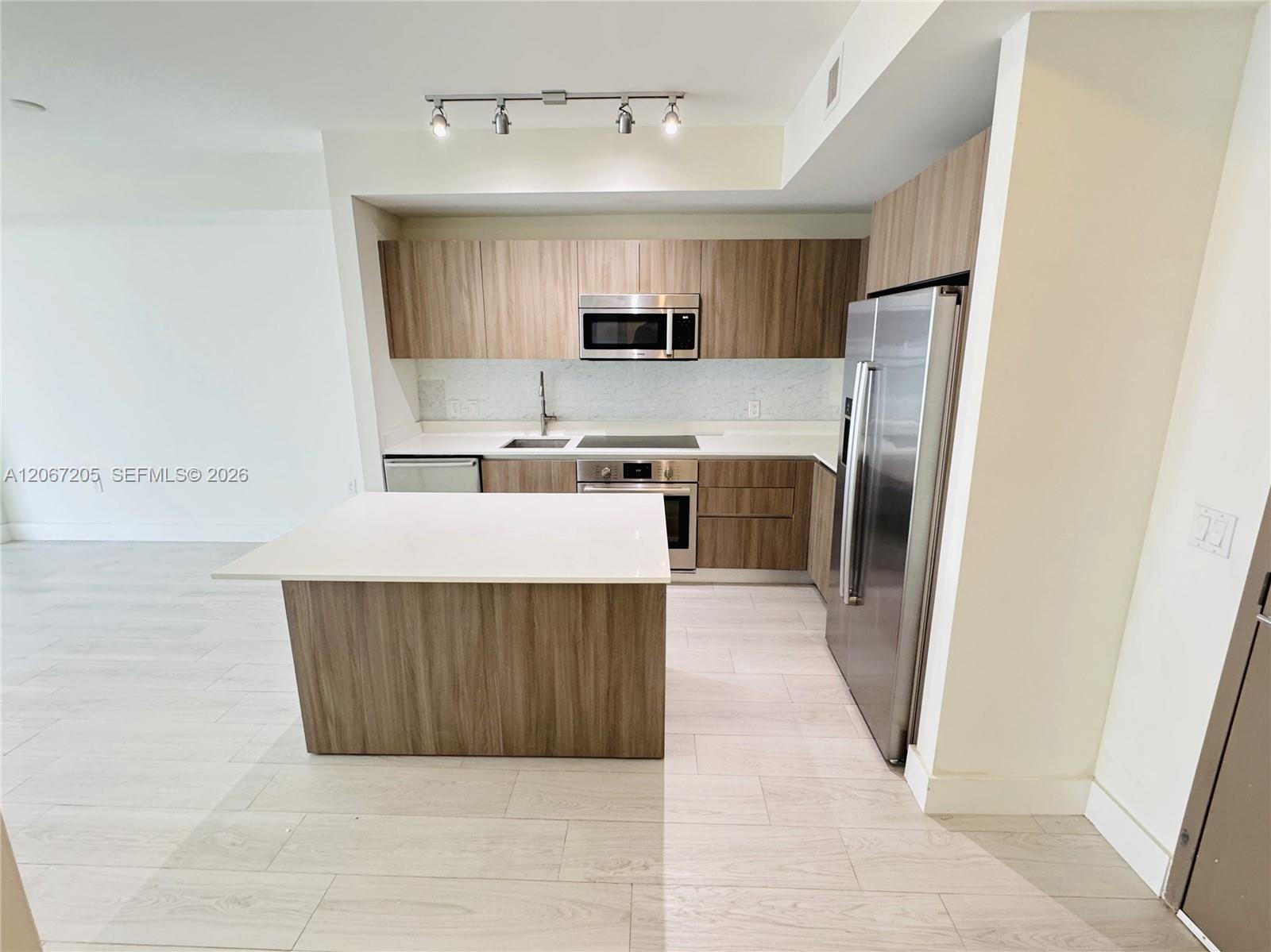 201 Southwest 17th Road, Unit 603 Miami, FL 33129 - Photo 3 of 23 Gallery Image 3