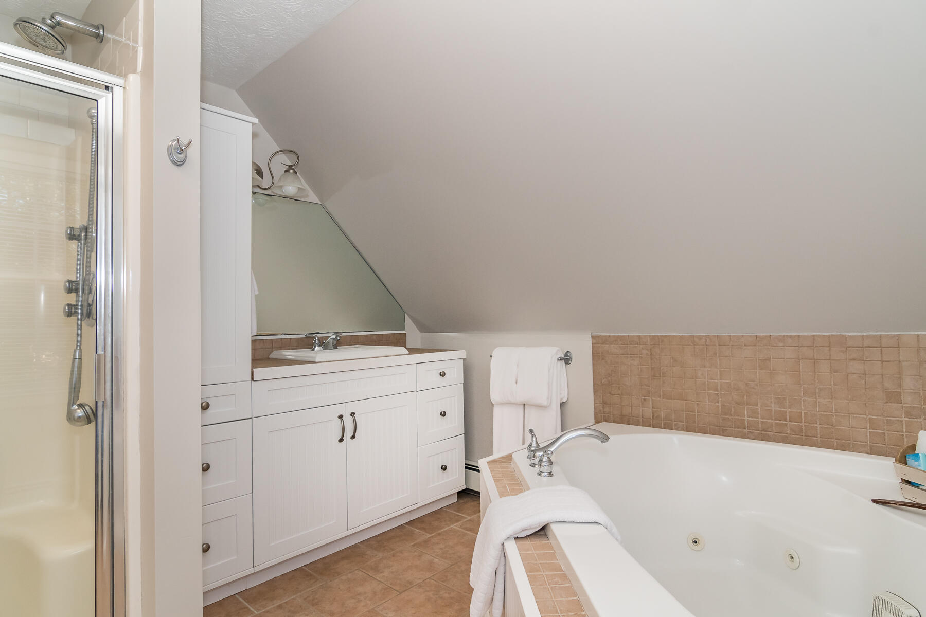 5 Windmill Road Buzzards Bay, MA 02532 - Photo 16 of 53 Primary Bathroom