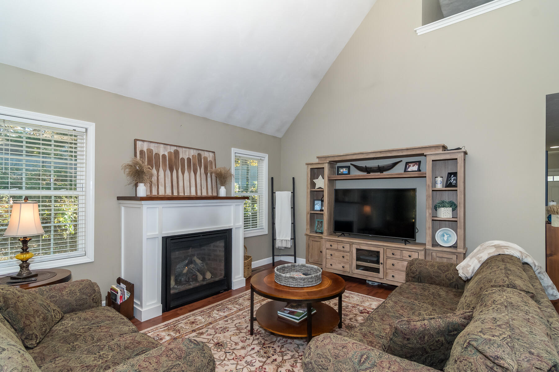 5 Windmill Road Buzzards Bay, MA 02532 - Photo 31 of 53 Living Room