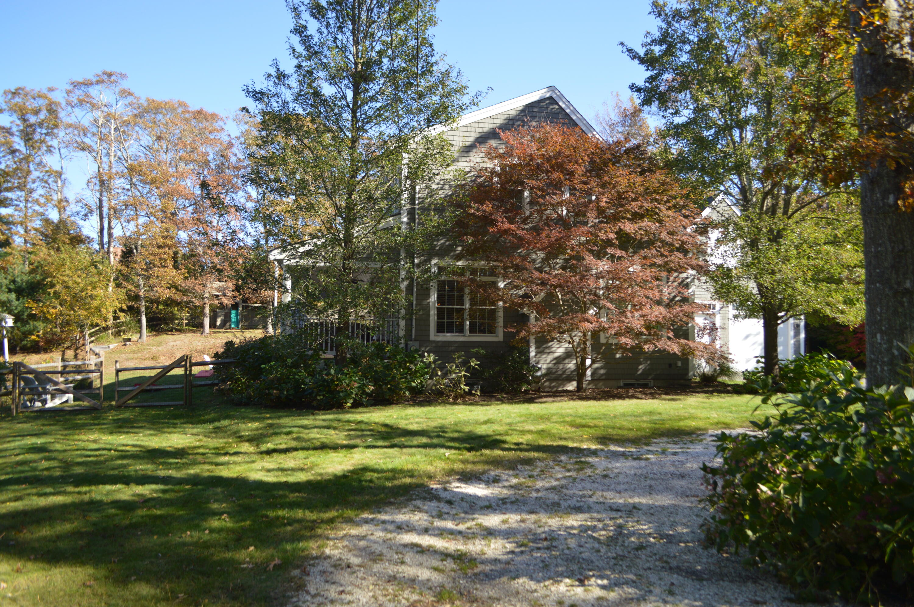 5 Windmill Road Buzzards Bay, MA 02532 - Photo 47 of 53 Shell driveway semi circle