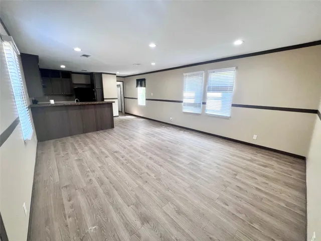 $1,500 | 9111 Puritan Way, Rosharon, TX 77583