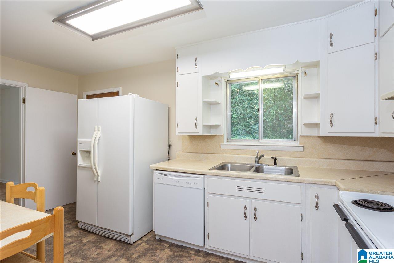 905 Barnisdale Road Birmingham, AL 35235 - Photo 15 of 36