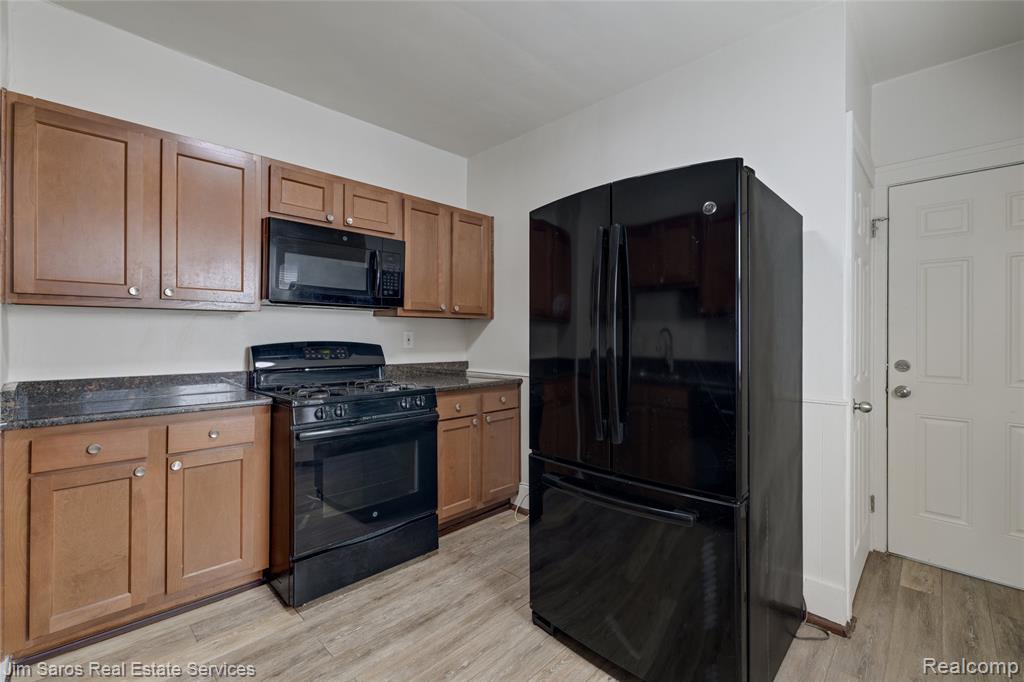 926-928 Nottingham Road Grosse Pointe Park, MI 48230 - Photo 10 of 51