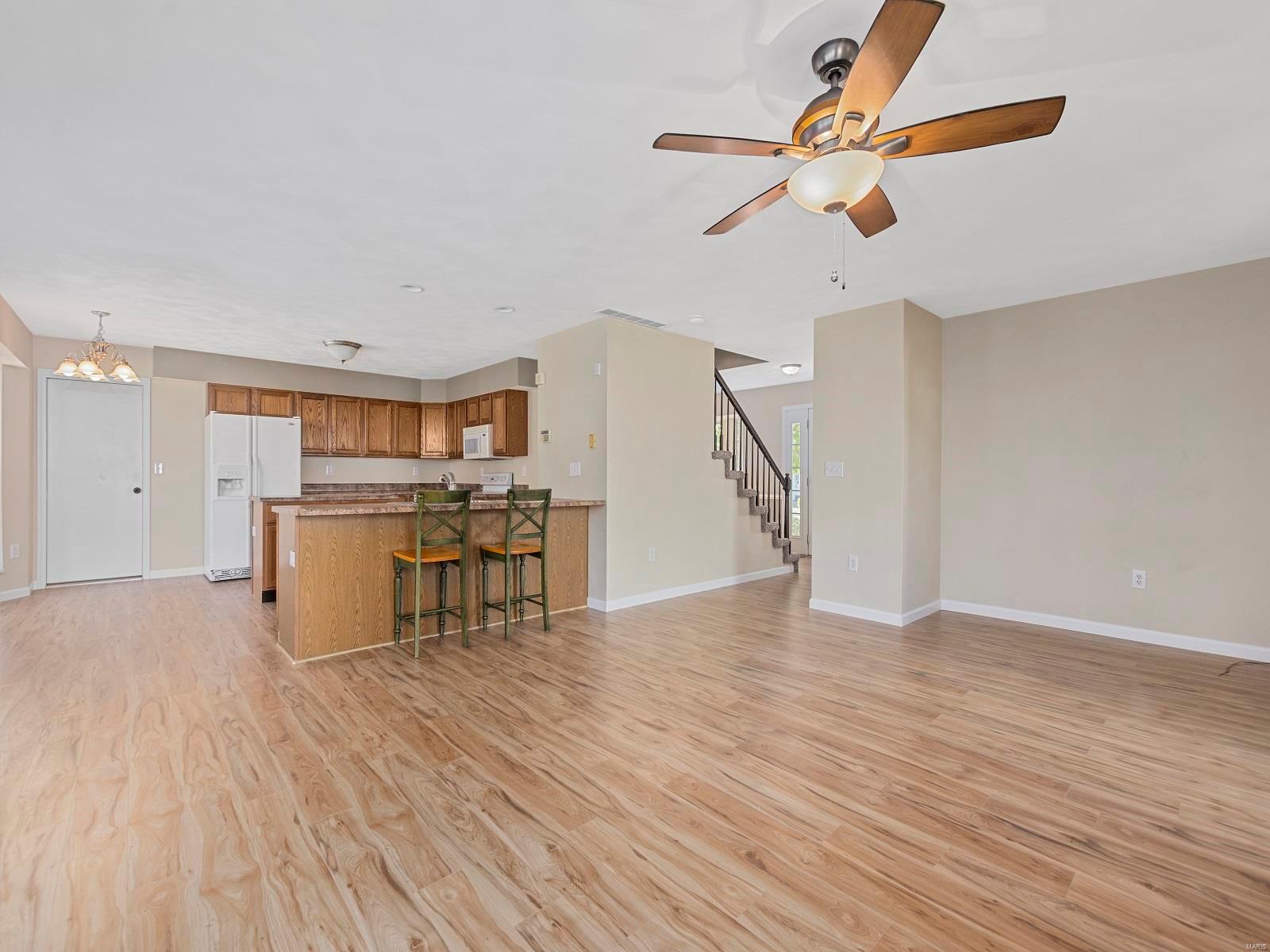 3287 Hunters Way Belleville, IL 62221 - Photo 8 of 39 Gallery Image 8