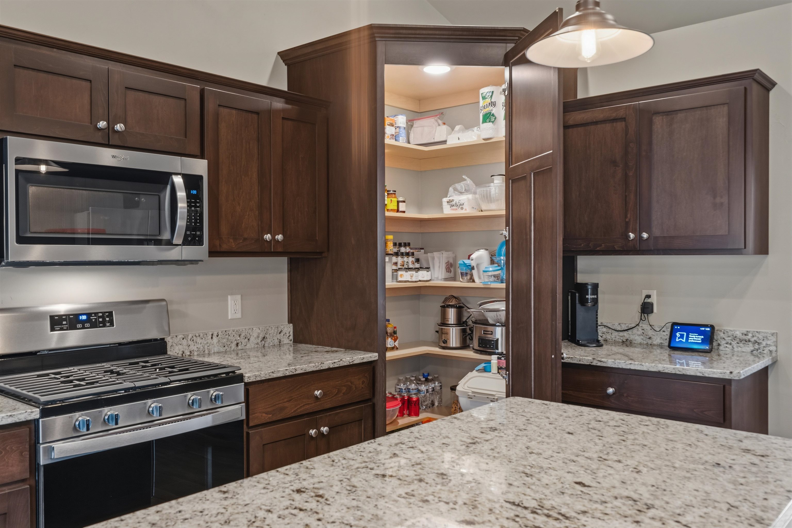 2078 West Sugar Court Appleton, WI 54913 - Photo 13 of 57